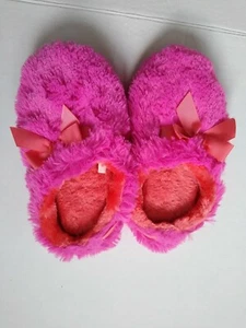 Fuzzy Women Size Small Pink Slippers - Picture 1 of 3