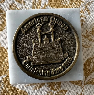 Delta Queen Steamboat Co. American Queen Steamboat recuerdo de bautizo Foto 1 de 3