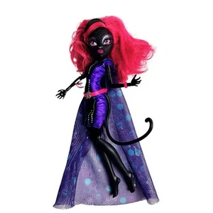 Monster High Catty Noir Doll Redressed With Tail! - Picture 1 of 5