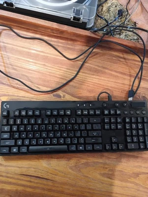 Logitech G810 Orion Spectrum Mechanical Gaming Keyboard - Image 1 of 3