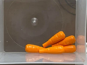 LEGO Parts - Orange Carrot (Club) - No 33172 - QTY 5 - Picture 1 of 1