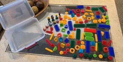 Lote De 111+ BLOQUES DE CERDAS Vintage Playskool Personas Animales Piezas de Repuesto Foto 1 de 4