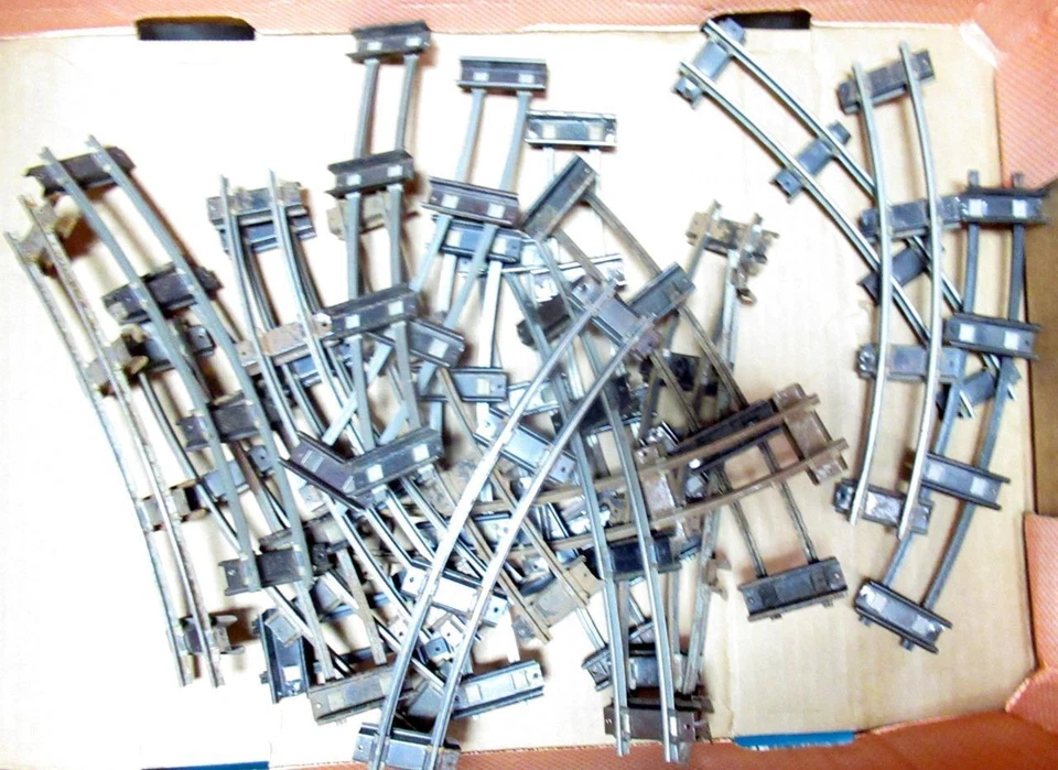 AMERICAN FLYER POST-WAR CURVE TRACK- 20 SECTIONS- GOOD- ON SALE - Image 1 of 1