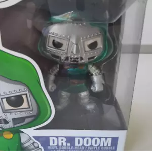 Rare Funko Pop Marvel Doctor Doom Metallic 2014 Convention Exclusive #17 - Picture 1 of 4