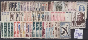 TIMBRES FRANCE NEUFS **/* LOT DE FACIALE ANCIENS FRANCS 2670 FRS ANNEES 1945/55 - Foto 1 di 1