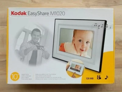 Kodak EasyShare M1020 10" Digital Picture Frame - Image 1 of 3