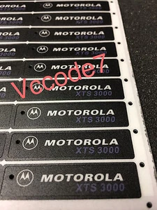 Etiqueta frontal Motorola XTS3000 (NEGRA) para modelo 1,2,3 no se ajusta a la versión XTS3000'R' - Imagen 1 de 1
