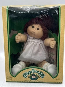 Vintage 1983 Coleco Cabbage Patch Kids NRFB Girl Pink Dress Brown Hair Dimples - Bild 1 von 23