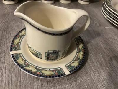 Pfaltzgraff Portfolio Forest Large Gravy Boat And Plate Excellent Condition - Image 1 of 4