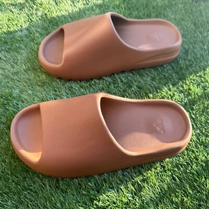 Yeezy Slide - Flax - FZ5896 - New In Box - US Size 9 - Ready To Ship - Picture 1 of 11