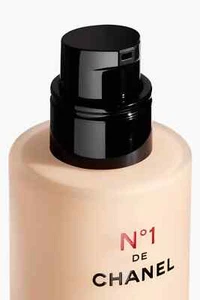 No 1 de CHANEL RED CAMELLIA REVITALIZING FOUNDATION BD01 - Picture 1 of 5