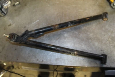 Ski-Doo Summit 600 Adrenaline Ho 2005 144 pulgadas control de suspensión inferior delantero izquierdo Foto 1 de 4