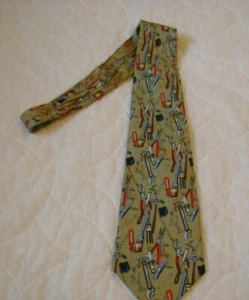 Nicole Miller 1998 Novedad Herramienta Corbata Beige Tostado Nueva York Cosida a Mano 100% Seda - Imagen 1 de 6