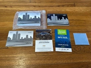 Chevy Chevrolet Silverado 2019 manual del propietario con navegación OEM envío gratuito - Imagen 1 de 1