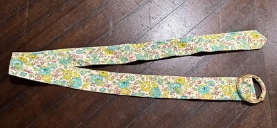 Fivela O-Ring cinto de algodão floral multicolorido J.CREW tamanho P/M - Imagem 1 de 4