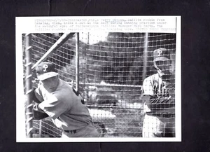Terry Ramont from Lansing 1958 Press Photo Philadelphia Phillies Mayo Smith - Picture 1 of 2