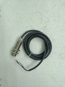 Eaton E57LAL18T111 Sensor, Tubular Inductive Proximity Sensor, Series G1 - Picture 1 of 7