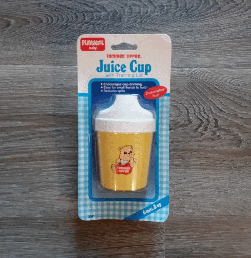 Taza de jugo para bebé Playskool Tommee Tippee con tapa de entrenamiento NUEVA 1986 Foto 1 de 1