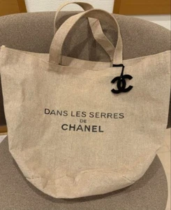 Bolso de Mano CHANEL Novedad Dans Les Serres Evento Damas Camelia Regalo con Dije CC - Imagen 1 de 2