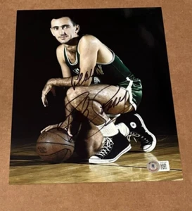 BOB COUSY SIGNED BOSTON CELTICS 8X10 PHOTO BECKETT CERTIFIED #24 - Picture 1 of 1