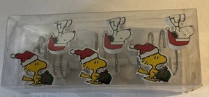 12 Snoopy & Woodstock Weihnachten Duschvorhang Haken/Halter Erdnüsse 2" Neu in Verpackung - Bild 1 von 4