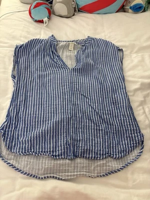 h&m ruffled trimmed blouse  - Image 1 of 4