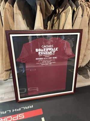 Camiseta con marco Muhammad Ali Vs. Larry Holmes 1980 vintage  Foto 1 de 4