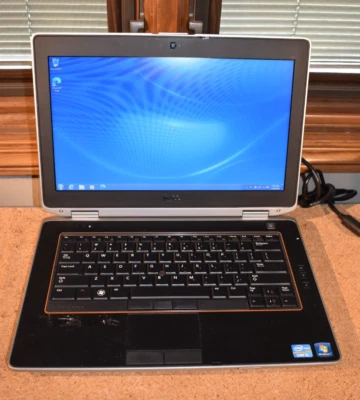 Cámara web Dell Latitude E6420 Intel Core i5-2520M 4 GB RAM 500 GB HD Windows 7 32 bits Foto 1 de 4