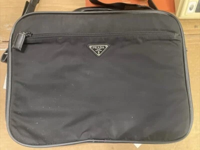 Maletín negro vintage para computadora portátil PRADA TS para hombre Foto 1 de 4