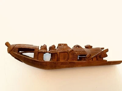 VINTAGE HAND CARVED CHINESE JUNK BOAT WOODEN SCULPTURE - Image 1 of 4