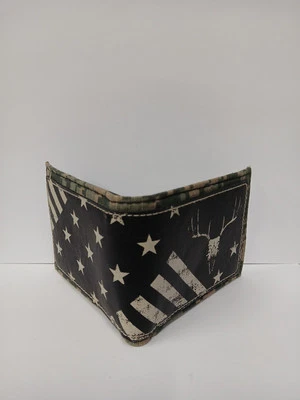 Cartera Buck Magallanes Camuflada Bandera Americana Foto 1 de 4