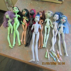 Mattel Monster High Dolls Lots of Body Parts (Note most dolls missing body part) - Picture 1 of 16