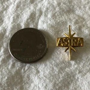 Astra Starburst Club or Group ? Gold Tone Pinback Button #37558 - Picture 1 of 2