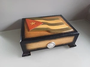 🛠️ Humidor Zigarrenbox 🇨🇺 Kubanisches Design 🌬️ mit Hygrometer & Befeuchter - Bild 1 von 8