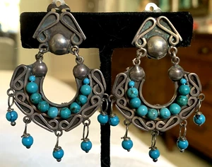 VINTAGE SIGNED CONSUELO CAMPOS LGE. STERLING & TURQUOISE CLIP EARRINGS - Picture 1 of 12