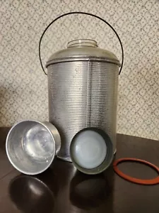 1940er Faris Mfg St Louis USA Picknick Wasserkrug Glas Thermo mit Aluminium Bechergriff - Bild 1 von 20