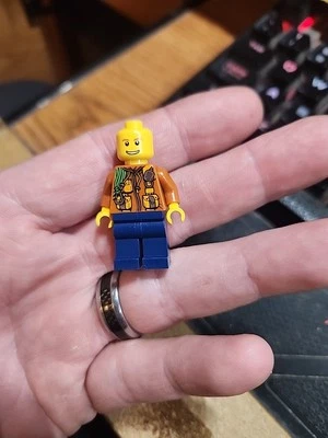 City Jungle Explorer Male minifigure LEGO City Jungle No Cap - Image 1 of 4