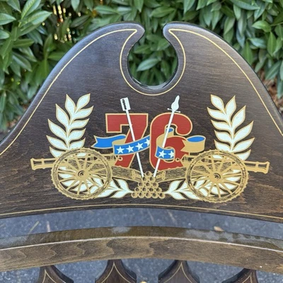 Mecedora vintage 1976, edición especial bicentenario 1776-1976, incrustación dorada Foto 1 de 4