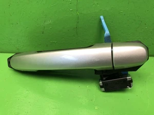 Toyota Auris Türgriff Mk1 (E150) rechts hinten außen 06-12 silber - Bild 1 von 2