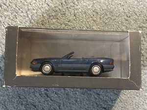 Mercedes-Benz SL 500 Roadster Modellauto 1:43 Scale Model Car + Box - USED - Picture 1 of 7