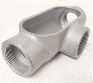 🔥 NEW Crouse Hinds T77 Iron Conduit Outlet Body TEE 2-1/2" T-77 - Picture 1 of 2