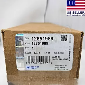 NEW **GM® Genuine Parts OEM** 12651989 DRIVER SIDE Fuel Injection Rail CHEVY GMC - Picture 1 of 12