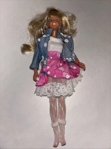 Bambola Hasbro Lookin' Smart Maxie 1987 con vestito originale e scarpe stivali - Foto 1 di 6