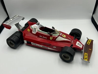 F1 FERRARI 312 T2 NIKI LAUDA #11 POLISTIL 6 RUOTE 1/16 1977 DA COLLEZIONE - Immagine 1 di 4