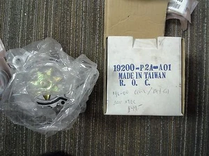 Honda Water Pump - Picture 1 of 1