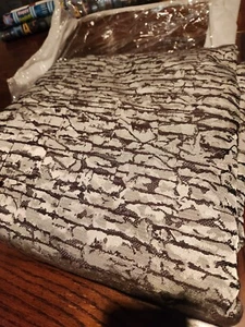 Bassett KIng Size Blanket / Bed Cover , Custom Made , Black/Gray , 96"X96" 100% - Picture 1 of 10