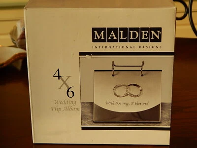 Álbum abatible plateado 4x6 "Con este anillo, te casé" Malden International Designs Foto 1 de 4