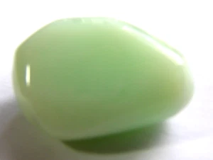 PRECIOSA PIEDRA DE ÓPALO VERDE DE CALIDAD - App. 2,8 x 2,0 cms 10,44 gms #2 - Imagen 1 de 4