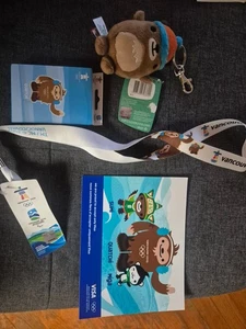 VANCOUVER 2010 OLYMPIC LOT MUKMUK KEY CHAIN QUATCHI PLAYING CARDS LANYARD SIGN - Foto 1 di 7