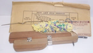 Vintage Wooden Shuttle Hook Rug and Handcrafts Rug Making Tool - Picture 1 of 2